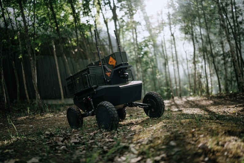 XTEND deploys XOS-powered AtlasROVER in first ground-domain rollout